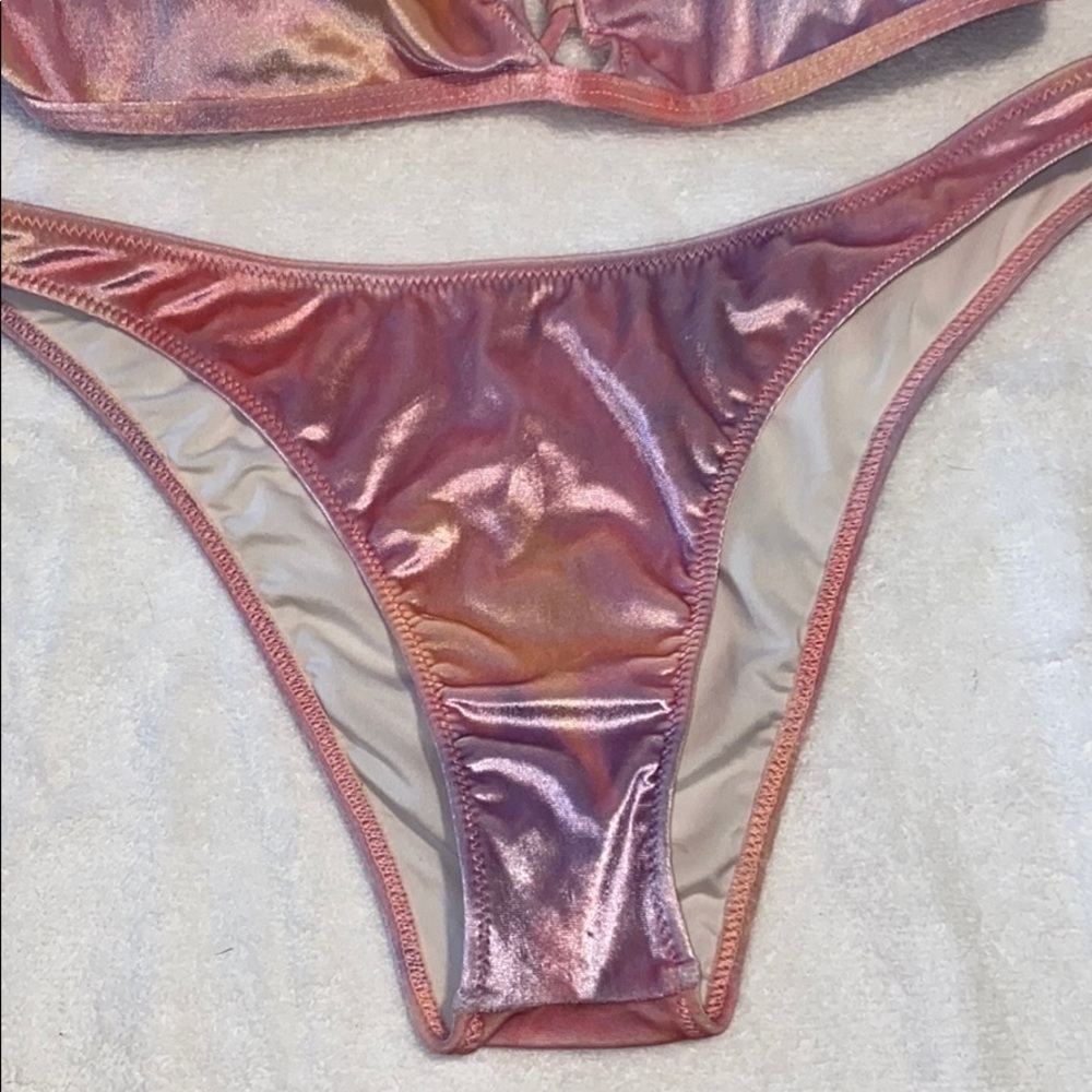 Victoria Secret Bikini - Picture 5 of 11